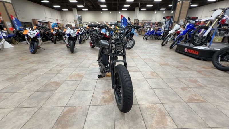 New 2025 Super73 Z MIAMI SE E-BIKE Image 3