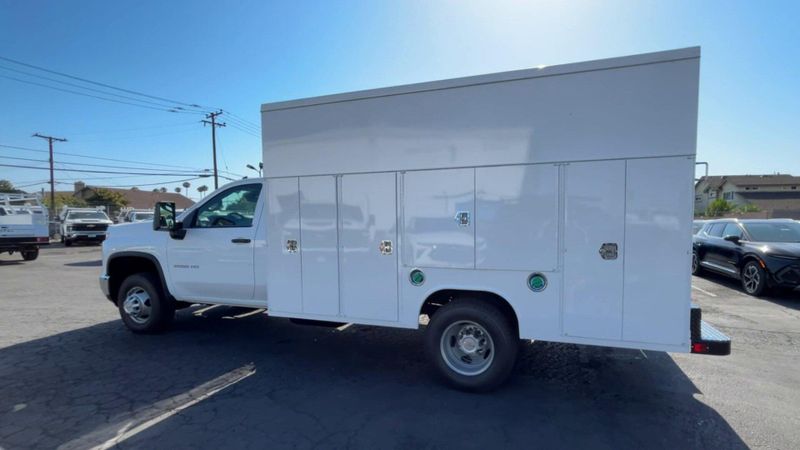 2024 Chevrolet Silverado 3500HD CC Work TruckImage 7