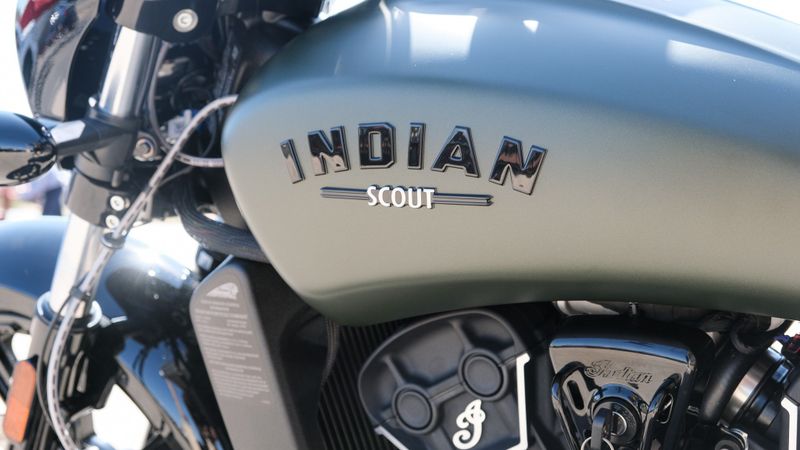 2023 INDIAN MOTORCYCLE SCOUT ROGUE ABS SAGEBRUSH SMOKE 49STImage 15