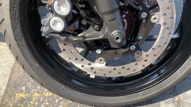 New 2025 Yamaha YZF-R7 Image 6