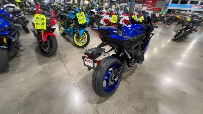 New 2027 Yamaha YZF-R9 Image 8