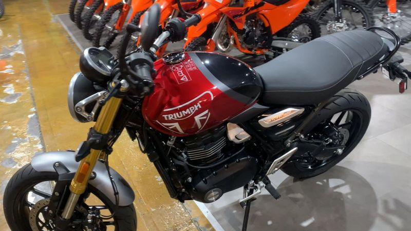 New 2025 Triumph SPEED 400 Image 6