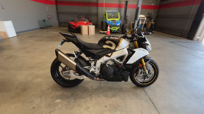 Used 2024 Aprilia TUONO V4 FACTORY 1100 Image 9