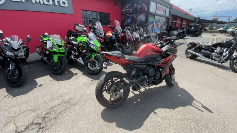 Used 2011 Yamaha FZ6R CA Image 9