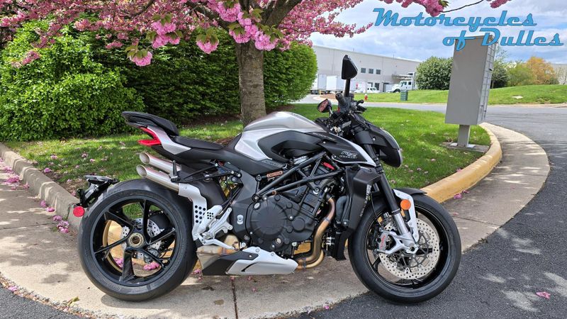 2024 MV Agusta Brutale 1000 RS Image 2