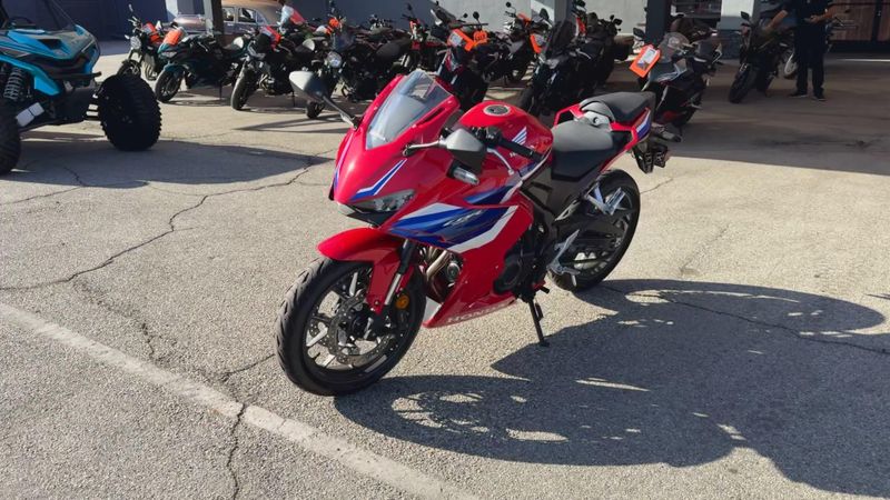 Used 2025 Honda CBR500R Image 4