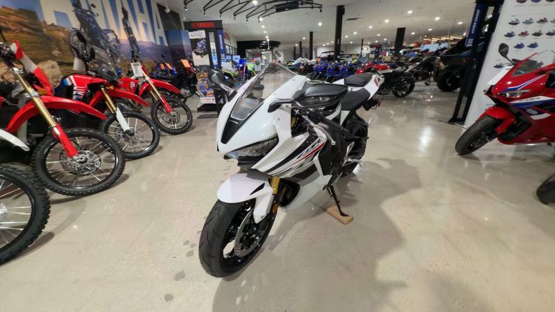 New 2026 Honda CBR1000RR Image 4