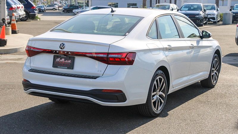 2025 Volkswagen Jetta 1.5T SEImage 4