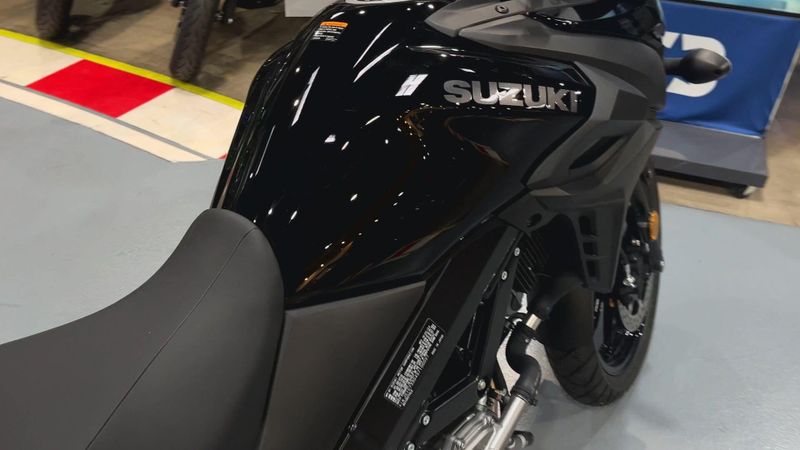 New 2025 Suzuki V-STROM 650 Image 4