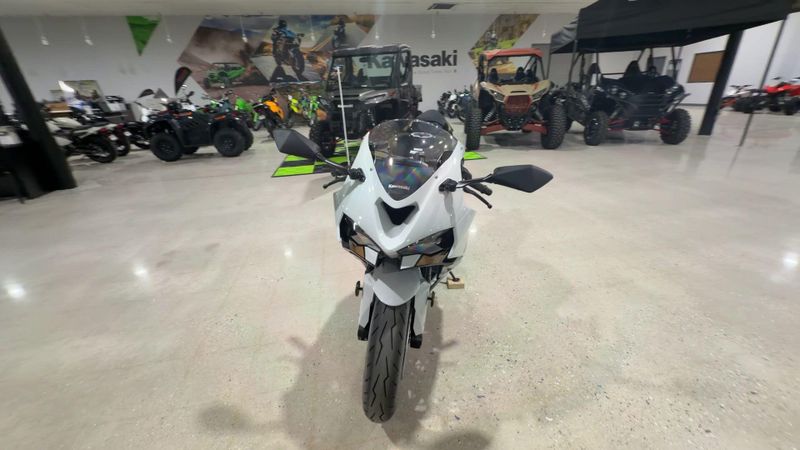New 2026 Kawasaki NINJA ZX-6R Image 4
