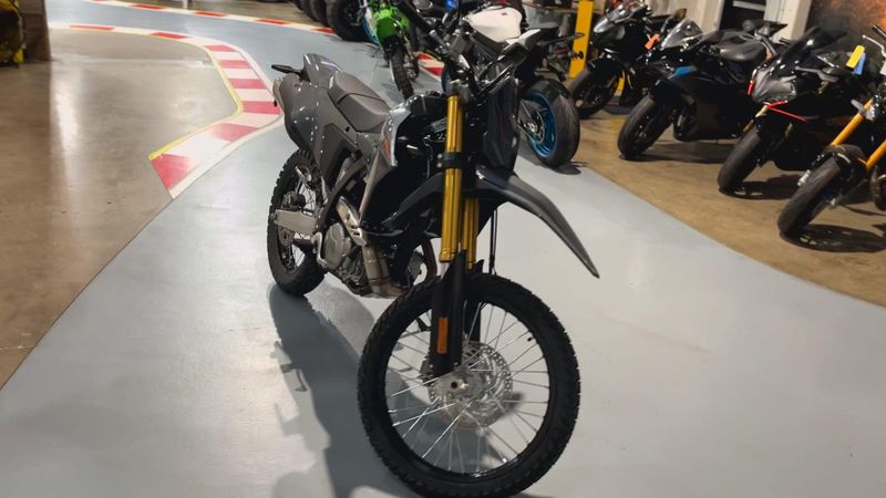 2025 Suzuki DR-Z4S Image 2