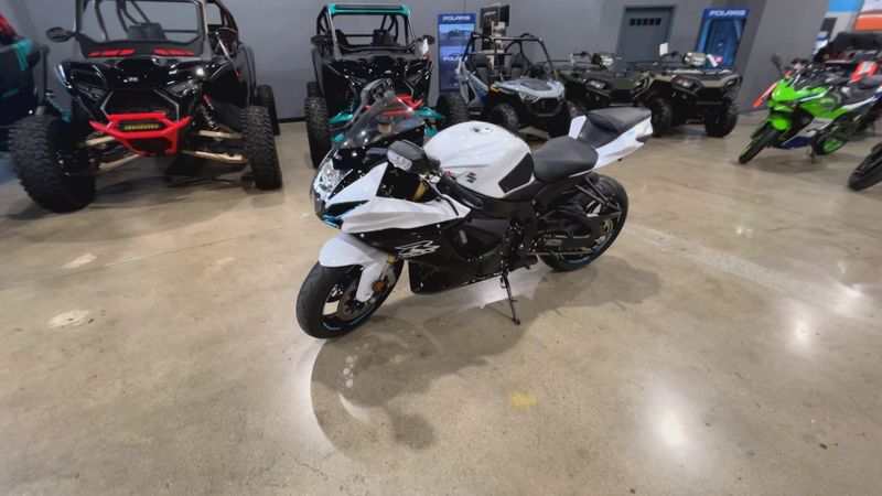 2020 Suzuki GSX-R750 Image 4