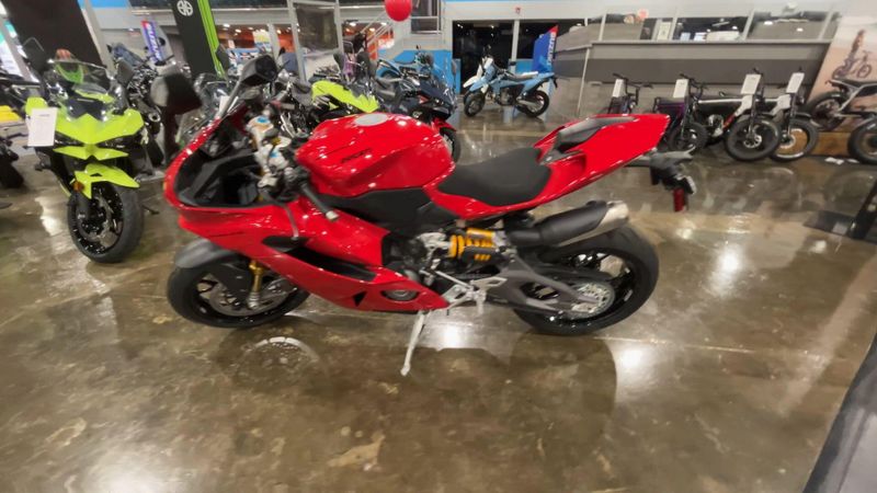 New 2026 Ducati PANIGALE V2 S Image 5