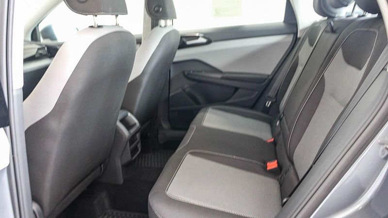 2024 Volkswagen Taos 1.5T SImage 19