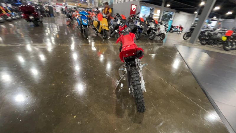 2025 Honda CRF125F BIG WHEEL  in a RED exterior color. Del Amo Motorsports of Redondo Beach (424) 390-7811 delamomotorsports.com 