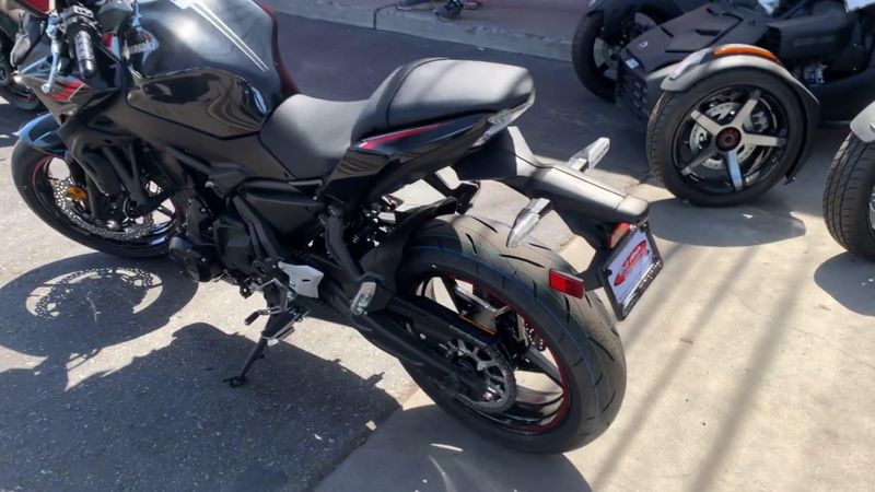 New 2025 Kawasaki Z650 Image 4