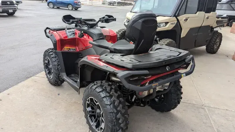 2025 Can-Am OUTLANDER MAX XT 1000R FIERY REDImage 14