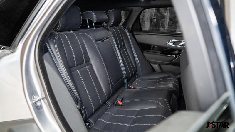2023 Land Rover Range Rover Velar R-Dynamic S photo 17