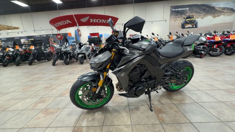 New 2026 Kawasaki Z1100 SE ABS Image 5