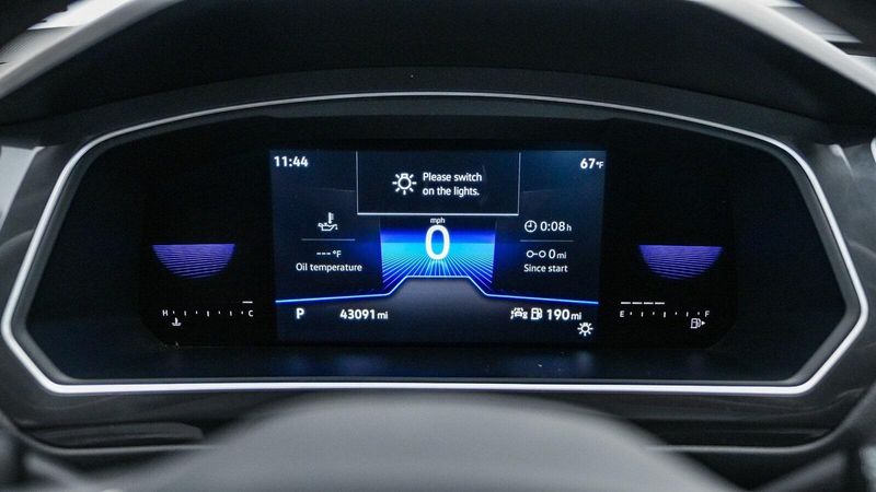 2023 Volkswagen Tiguan 2.0T SEImage 22