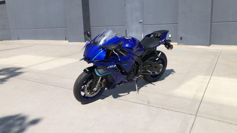 New 2026 Yamaha YZF-R1 Image 4