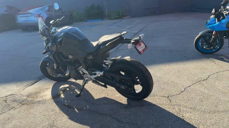 Used 2025 BMW F 900 R Image 6