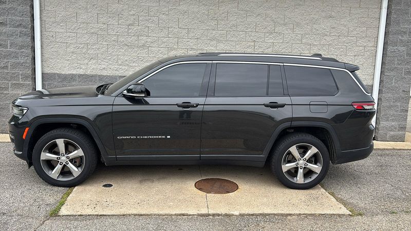 2022 Jeep Grand Cherokee L LimitedImage 2