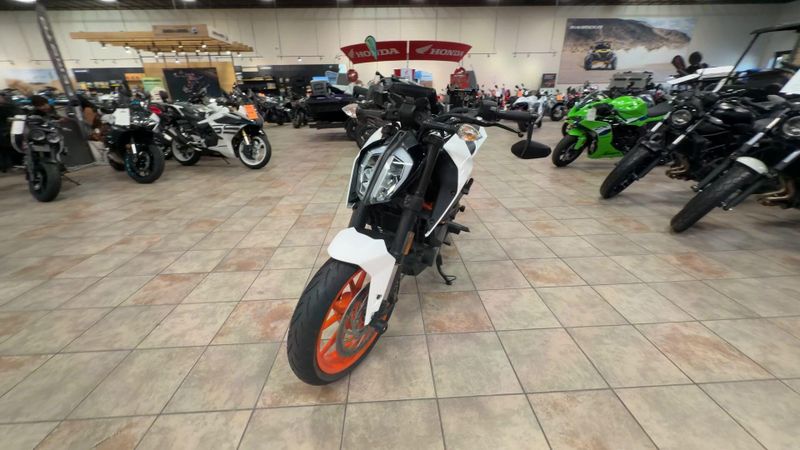 Used 2017 KTM 390 DUKE Image 4