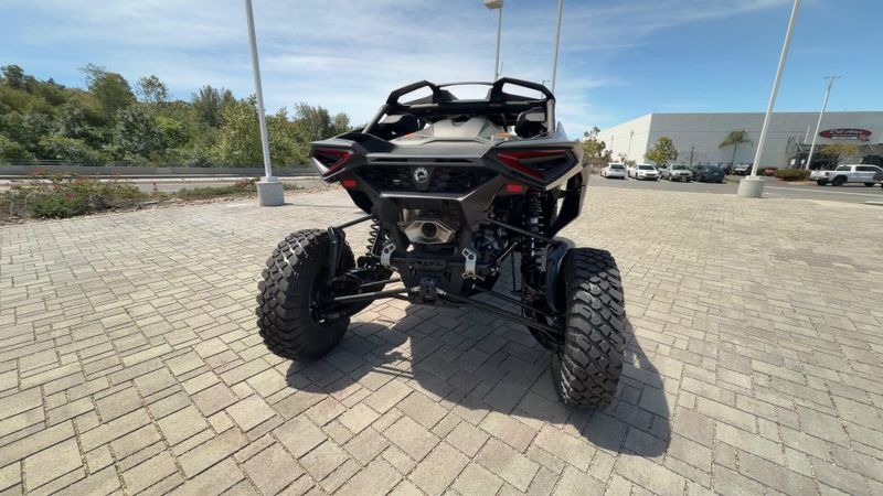 New 2026 Can-Am MAVERICK R MAX X RC WITH SMART-SHOX 999T DCT Image 8