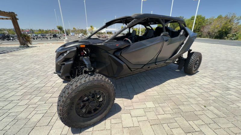 New 2026 Can-Am MAVERICK R MAX X RS 999T DCT Image 5