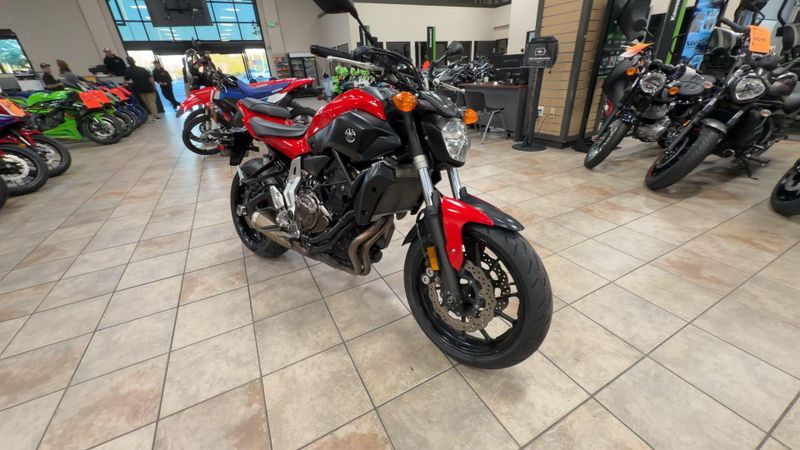 Used 2017 Yamaha FZ-07 Image 3