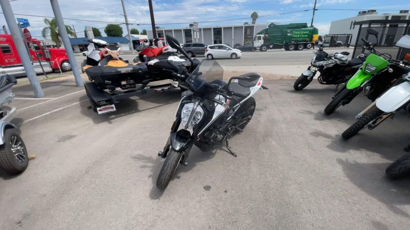 Used 2022 KTM 390 DUKE Image 4