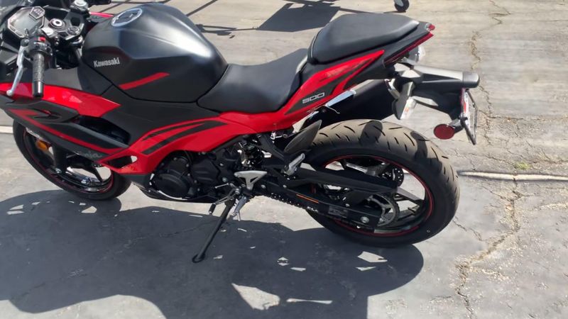 Used 2025 Kawasaki Ninja 500 ABS Image 2