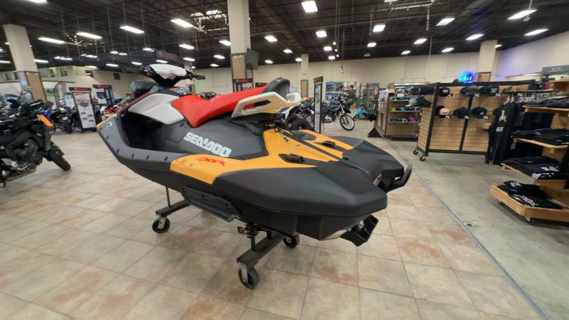 New 2026 Sea-Doo SPARK FOR 3 90 CONVENIENCE PACKAGE (SOUND SYSTEM) Image 7