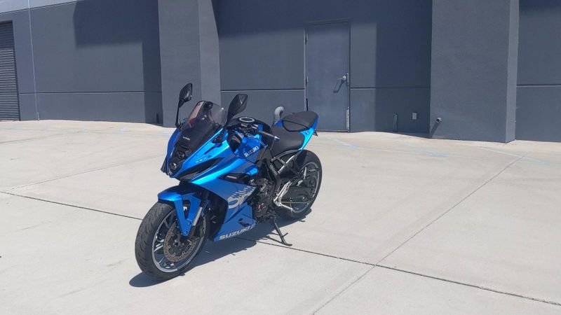 Used 2024 Suzuki GSX-8R Image 3