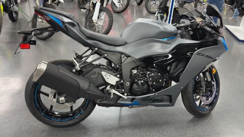 New 2025 Kawasaki NINJA ZX-6R ABS Image 5