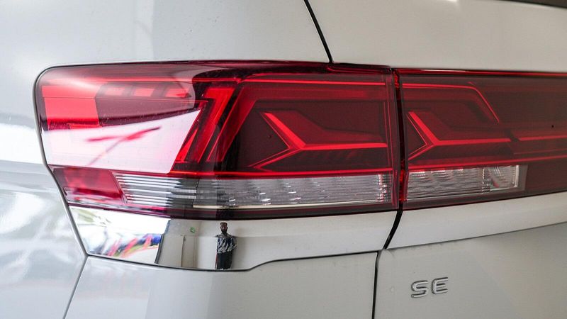 New 2025 Volkswagen Atlas 2.0T SE w/TechnologyImage 8