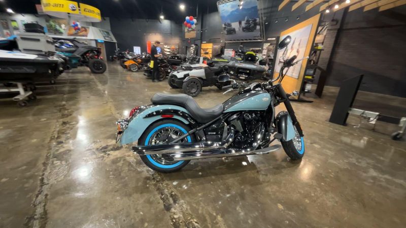 New 2025 Kawasaki VULCAN 900 CLASSIC Image 8