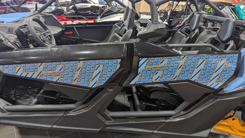 2025 Can-Am MAVERICK MAX RS 72 TURBO RR SCANDI BLUE AND ORANGE CRUSHImage 11