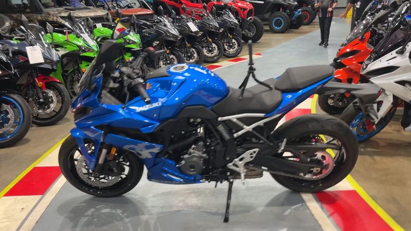 New 2026 Suzuki GSX-8R Image 3