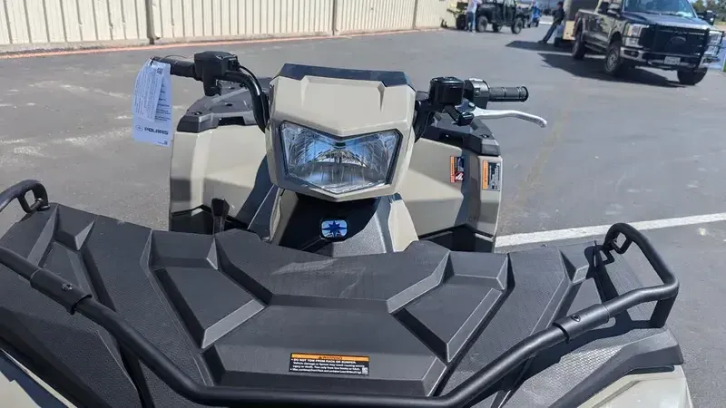 2025 Polaris SPORTSMAN 570 DESERT SANDImage 10