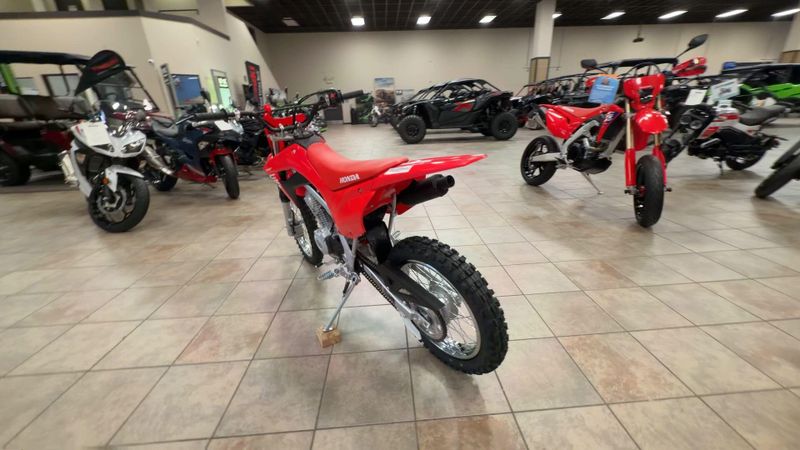 New 2027 Honda CRF125F BIG WHEEL Image 7