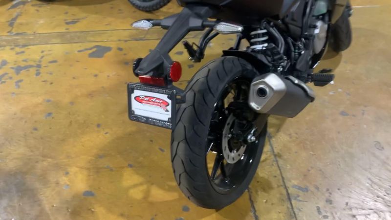 New 2025 CFMOTO 300SS Image 4