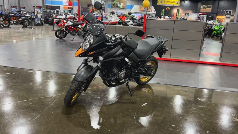 2025 Suzuki V-STROM 650XT ADVENTURE  in a BLACK exterior color. Del Amo Motorsports of Redondo Beach (424) 390-7811 delamomotorsports.com 