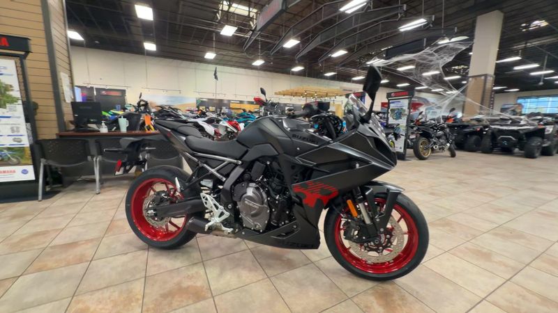 New 2027 Suzuki GSX-8R Image 2