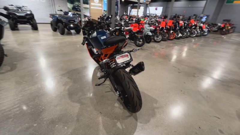 New 2024 KTM RC 390 Image 7