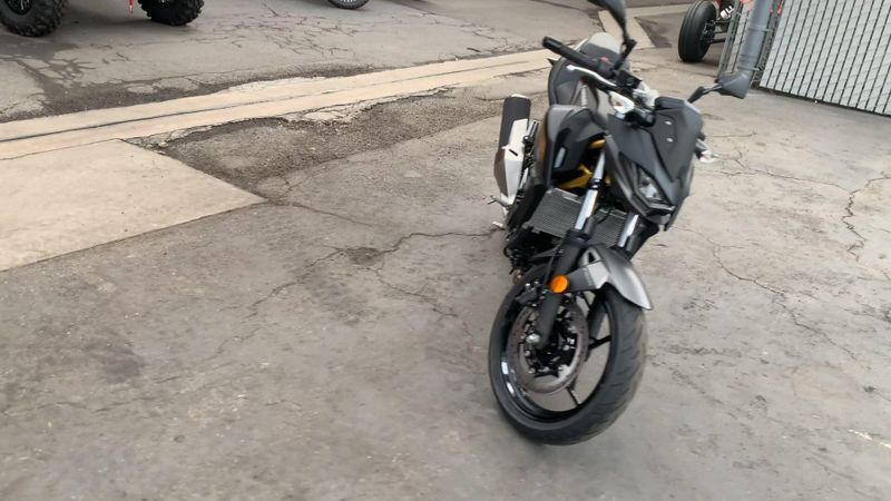 New 2026 Kawasaki Z500 ABS Image 3