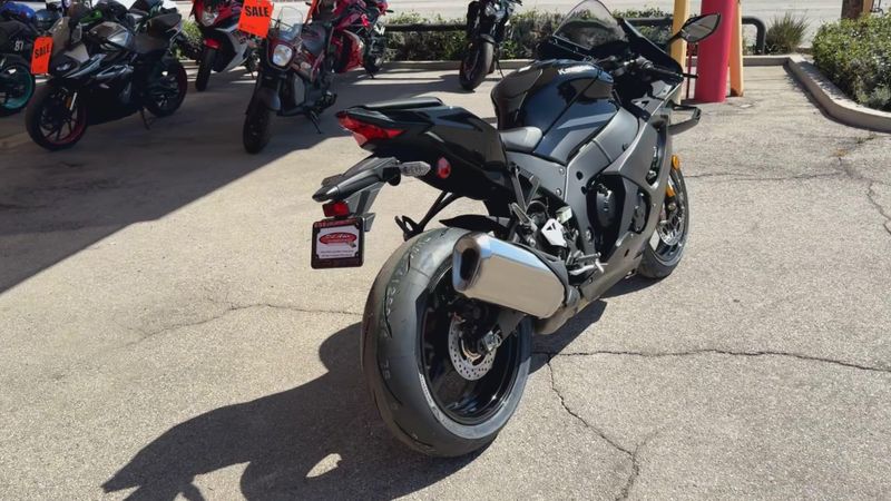 New 2026 Kawasaki NINJA ZX-10R Image 4