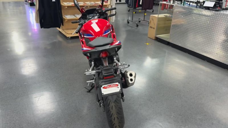 New 2025 Honda CBR500R ABS Image 8