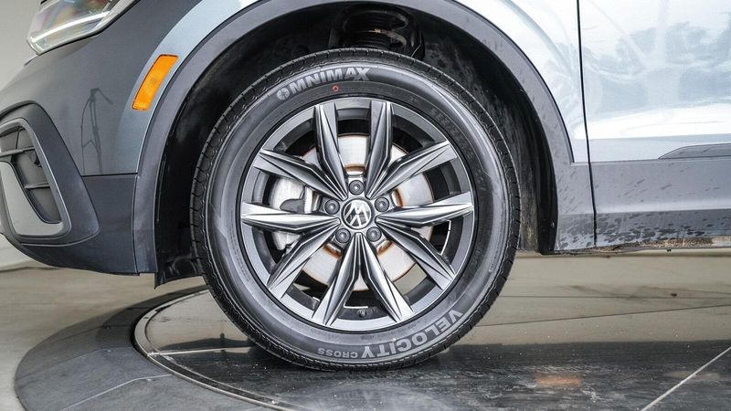 2022 Volkswagen Tiguan 2.0T SEImage 10